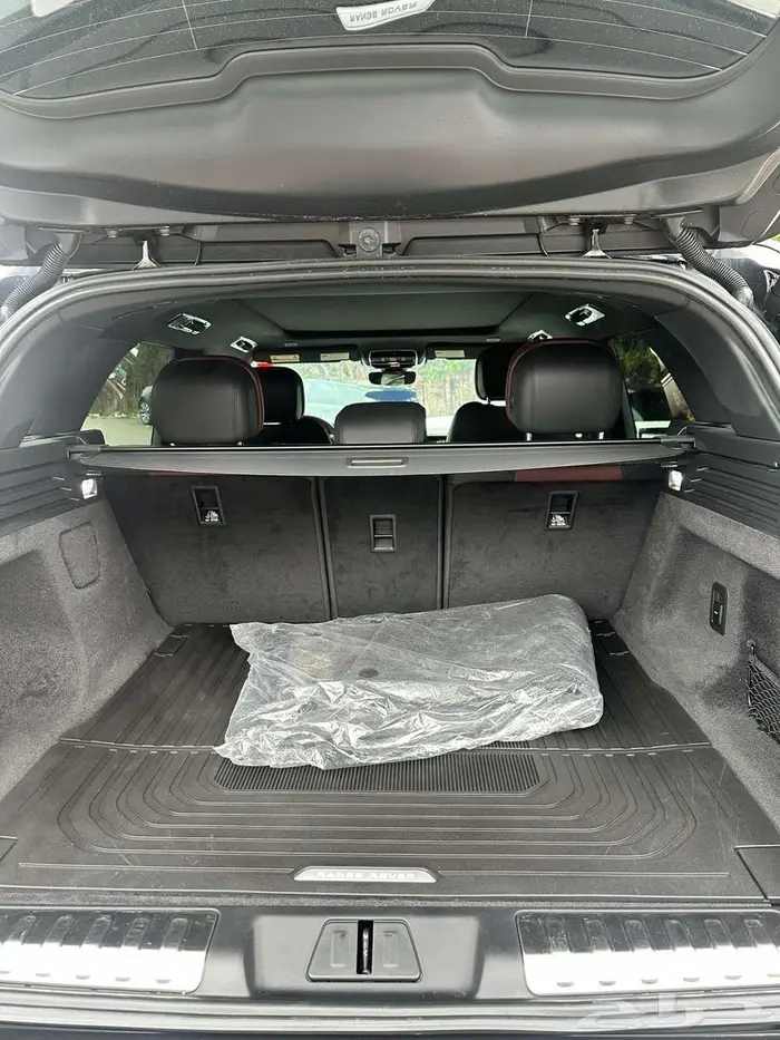 2025 رنج سبورت P400 داينمك ب 369 12