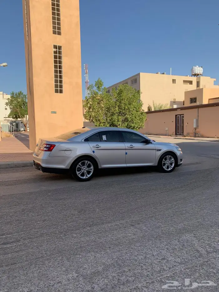 فورد توريس 8