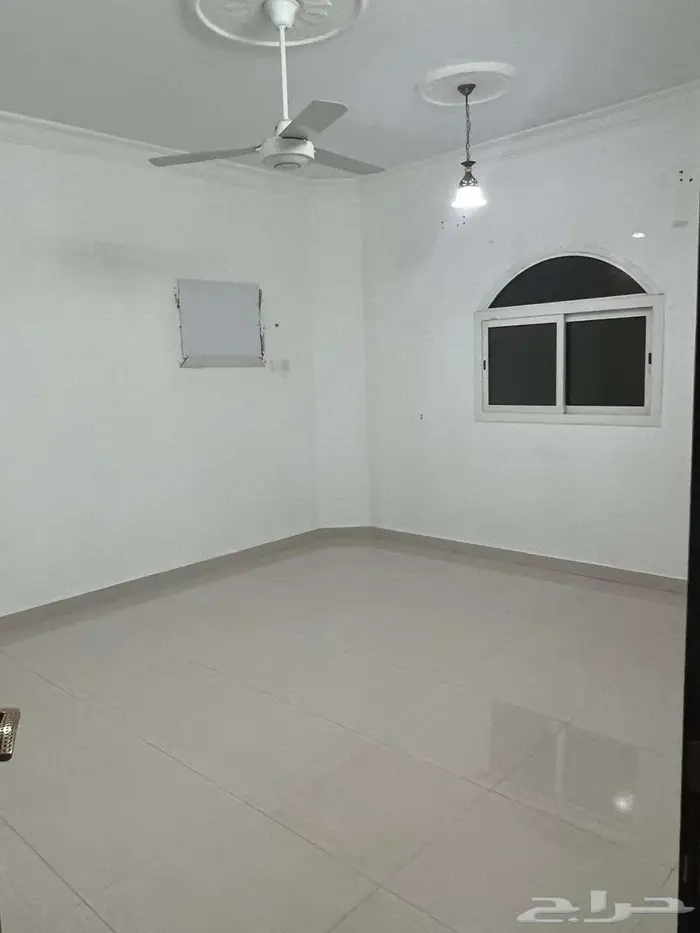 شقة للإيجار حي النظيم 2300 ريال شهري 1