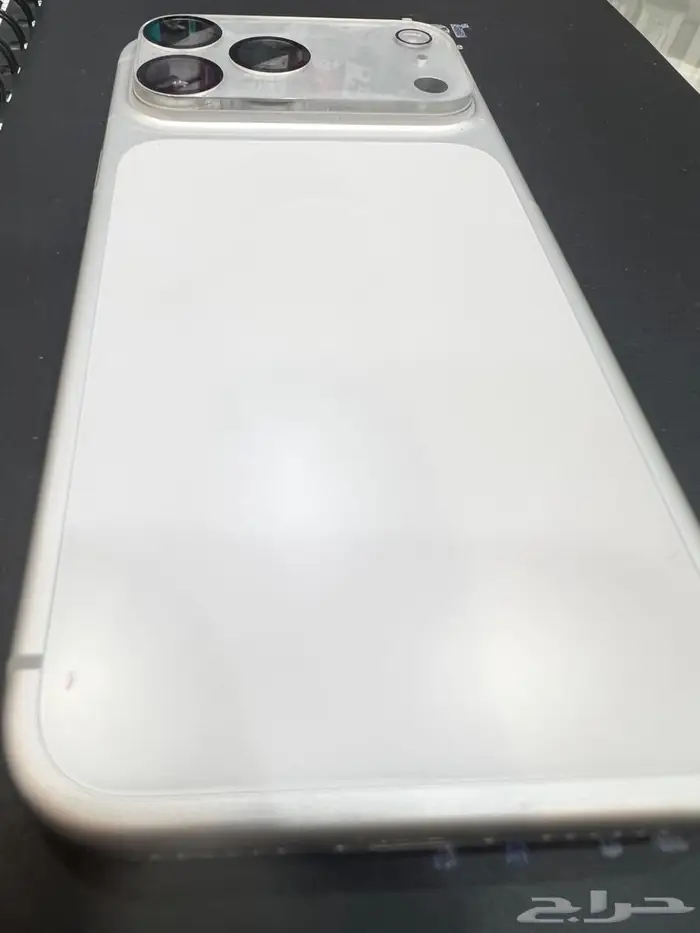ايفون 17برو ماكس ابيض استخدام 3ايام 256 2