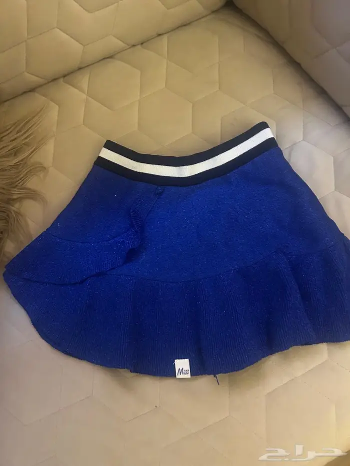 تنوره وتيشيرت اطفال من Nik nik و Levi s 0