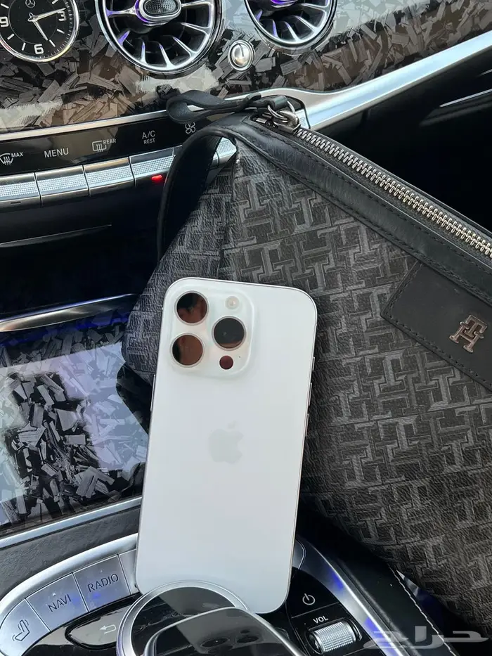 ايفون برو 16 ابيض 3