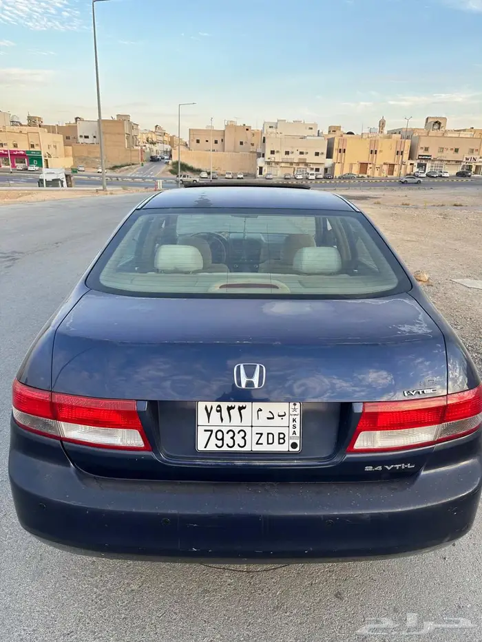 هوندا اكورد 2004 كحلي 2