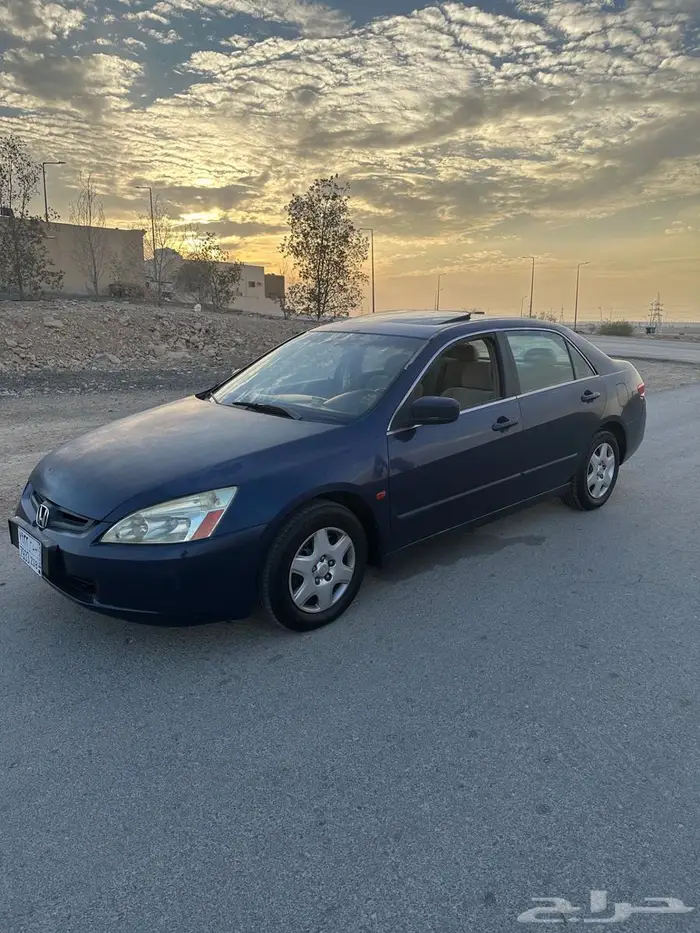 هوندا اكورد 2004 كحلي 5