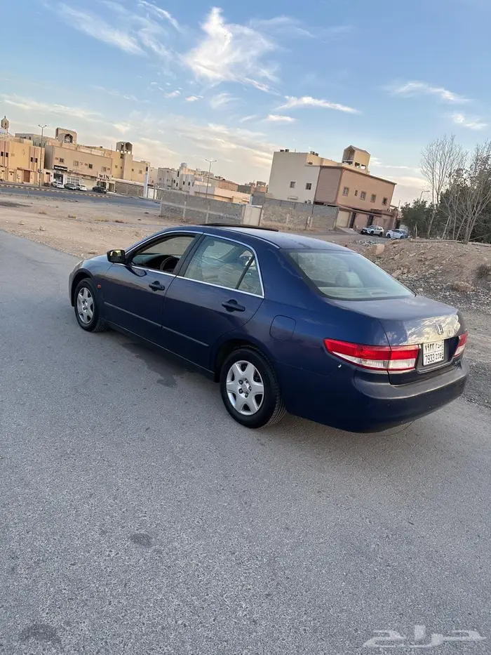 هوندا اكورد 2004 كحلي 18