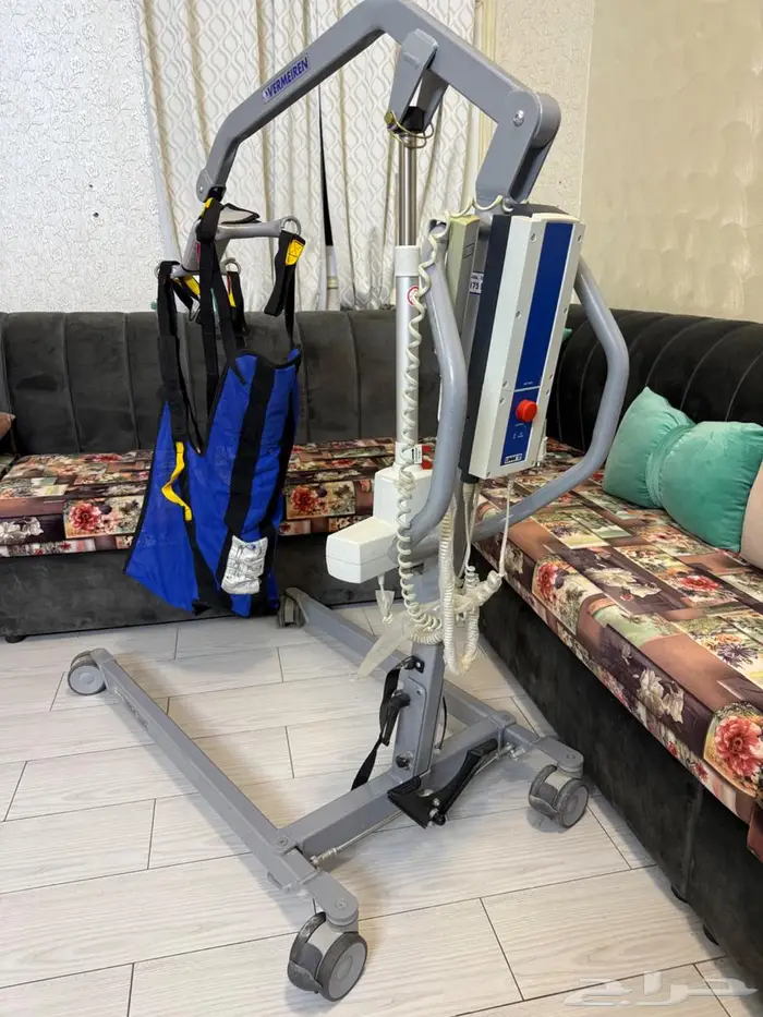 رافعة مريض لكبار السن 1