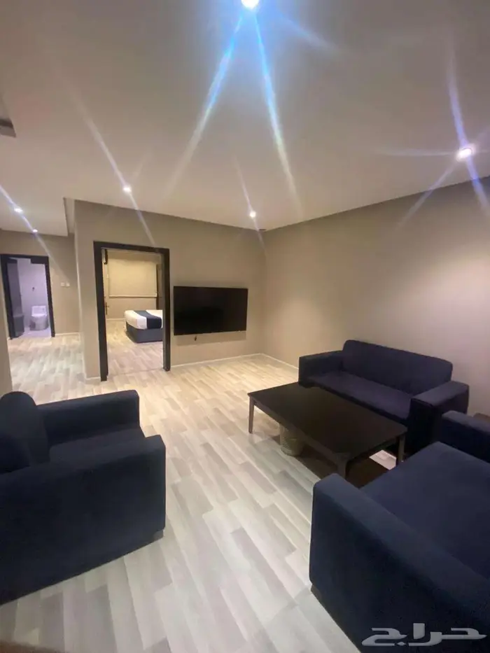 شقة فندقية غرفتين وصالة مؤثثة وفاخرة للعوايل بخميس مشيط 4