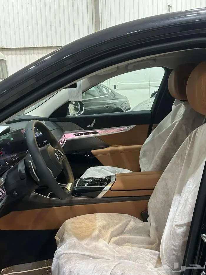 بي ام دبليو 735i الفئة السابعة موديل 2026 اصفار 7