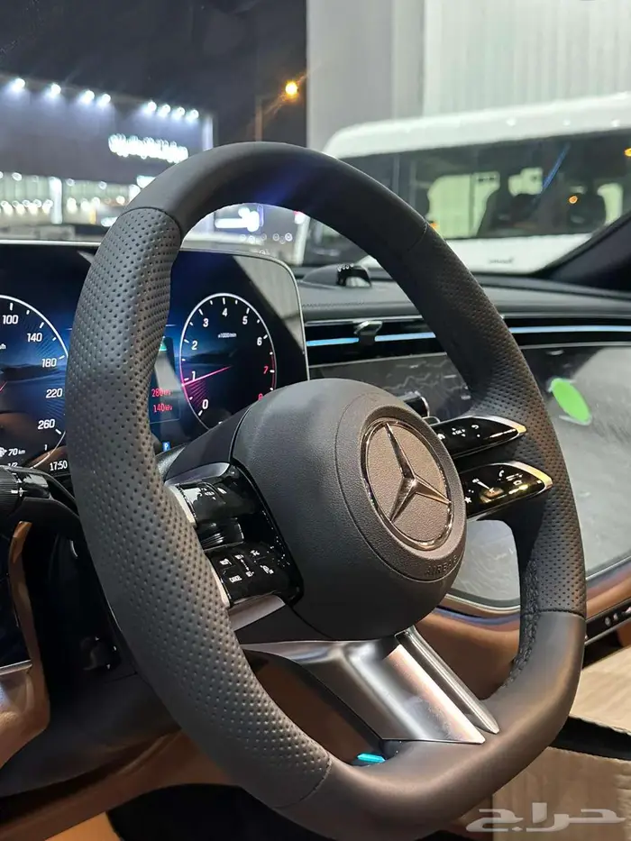 مرسيدس AMG موديل E200 2025 5