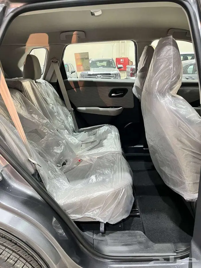 عرض خاص نيسان اكس تريل استاندر 7 مقاعد دبل موديل 2026 8