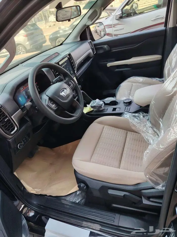 فورد ايفريست XLS استندر بنزين 2025 14