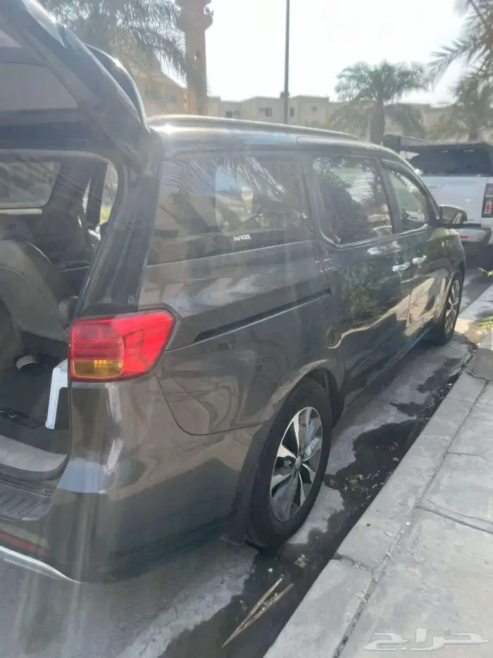 كيا كرنفال 2016 ديزل 1