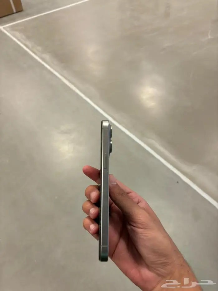 جوال ايفون 15 برو ماكس 256 جيجا اللون تيتانيوم نضيف بالرياض 4