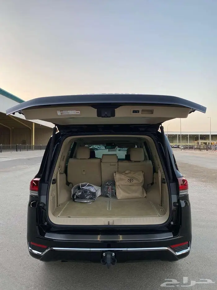 لاندكروزر-VXR -2024 فل كامل 10