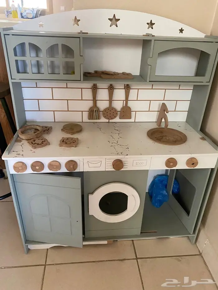 للبيع مطبخ اطفال خشبي 0