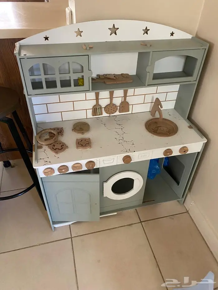 للبيع مطبخ اطفال خشبي 1