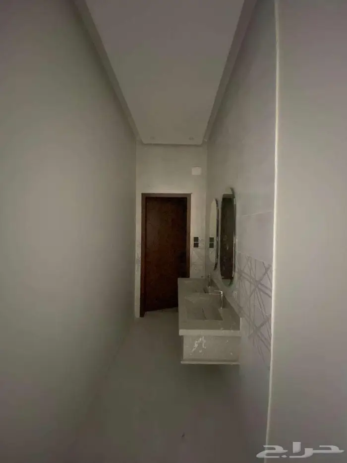 فيلا فاخرة للبيع بحى الفروسيه 18