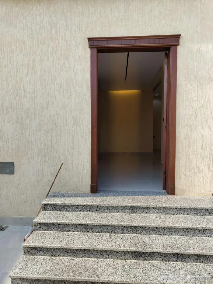 فيلا فاخرة للبيع بحى الصالحيه 38