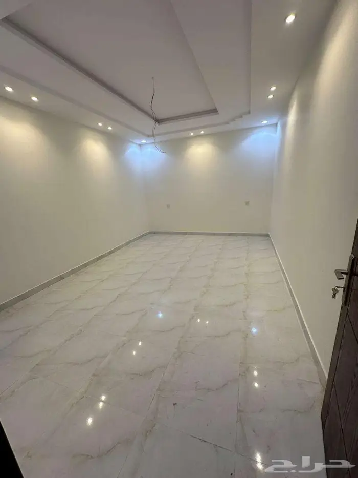 فيلا فاخرة للبيع بحى الوفا 3