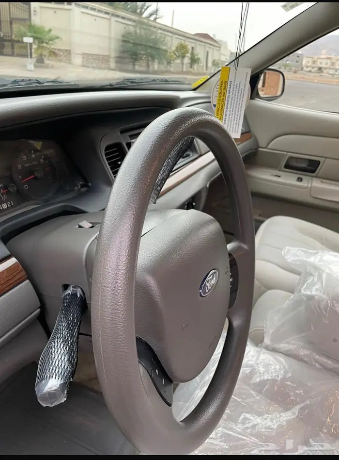 كراون فكتوريا 2009 مخزن لأهل الصنف 42