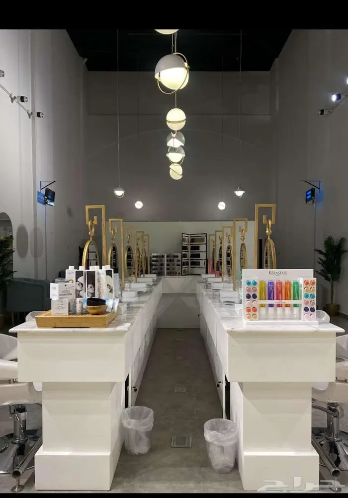 صالون تزيين نسائي للتقبيل 0