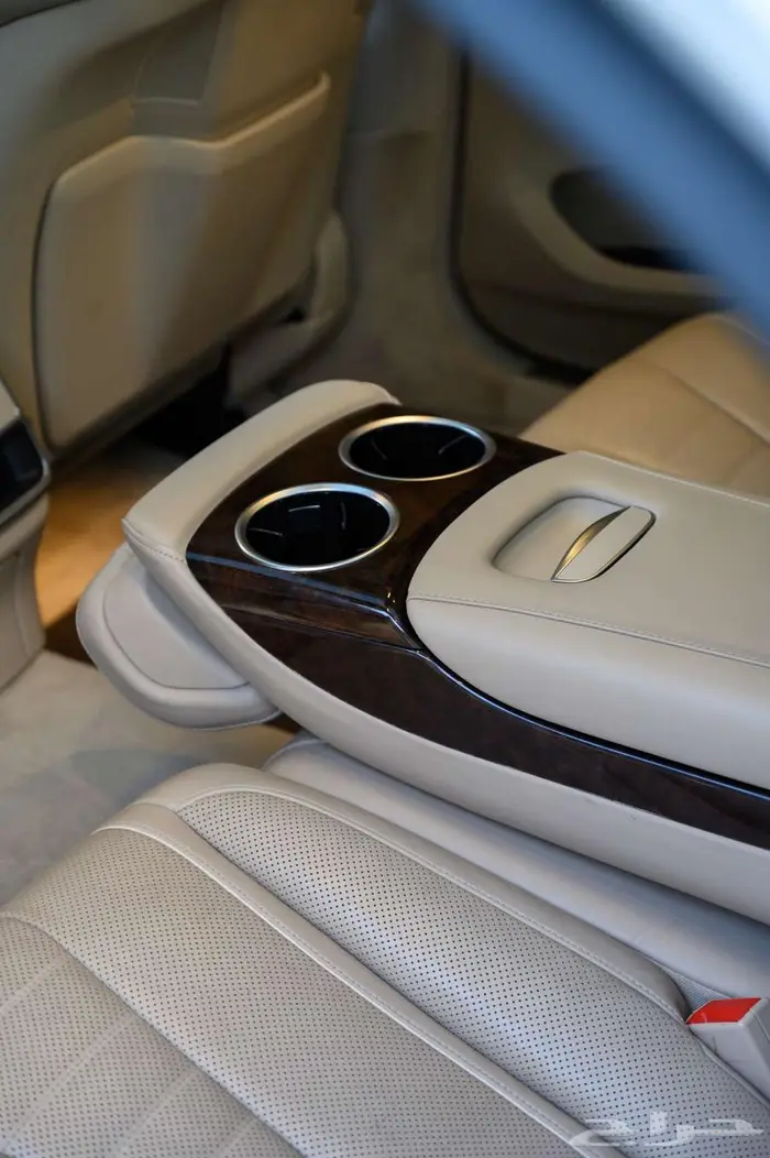 مرسيدس s560 2020 25