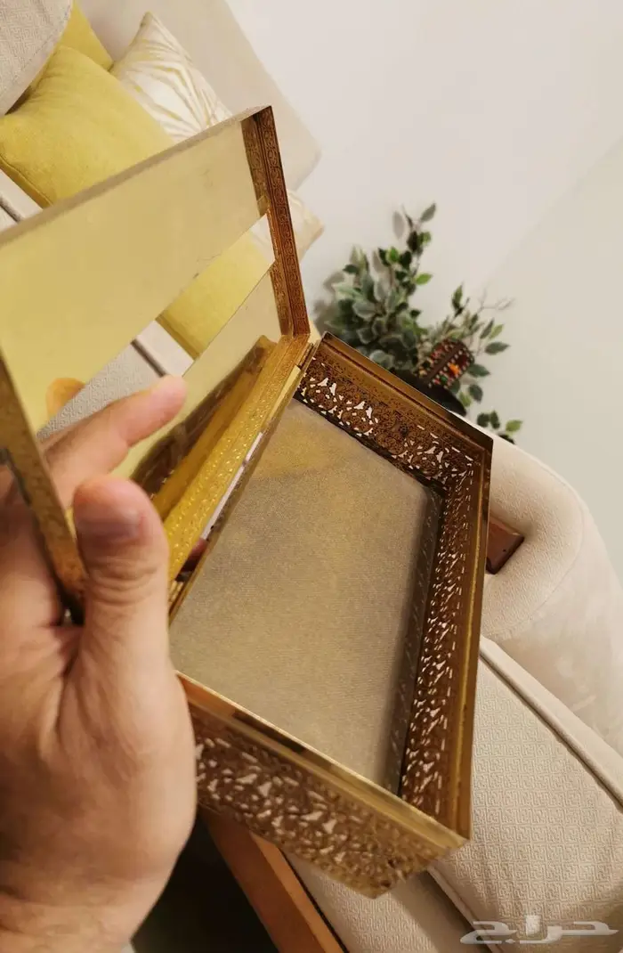 للهواة.. علبة مناديل تراثية لها قرابة 45 عاما 14