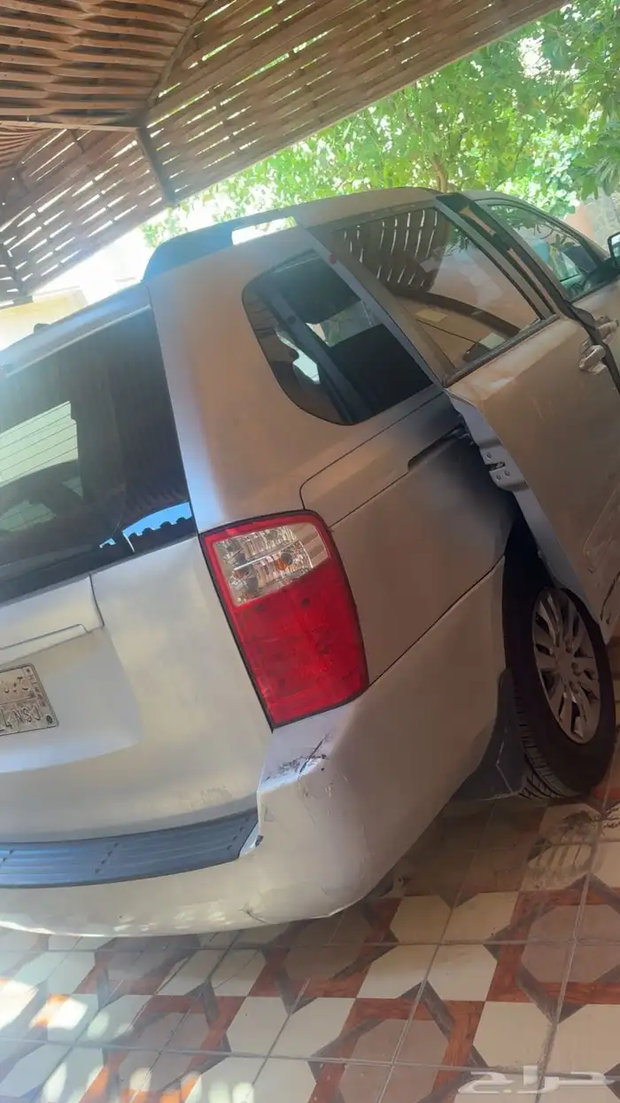 سياره كيا كرنفال Kia Carnival 4