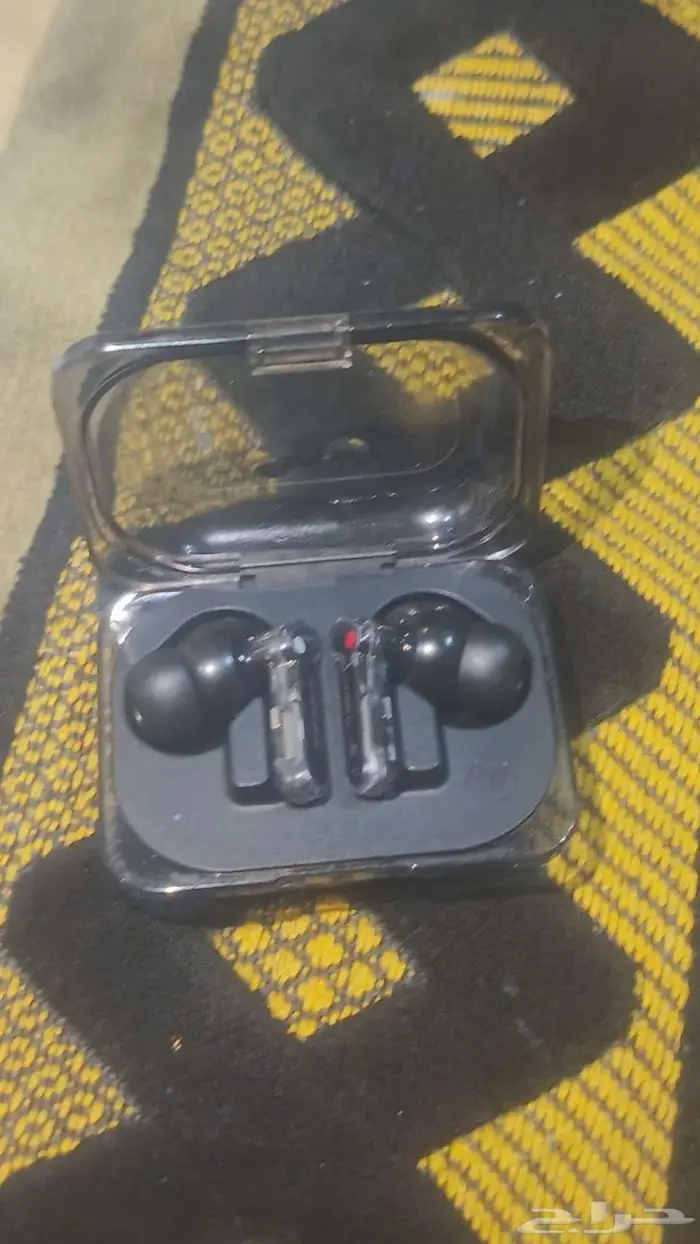 سماعات الأذن اللاسلكية Nothing Ear (a) باللون الأسود. 3