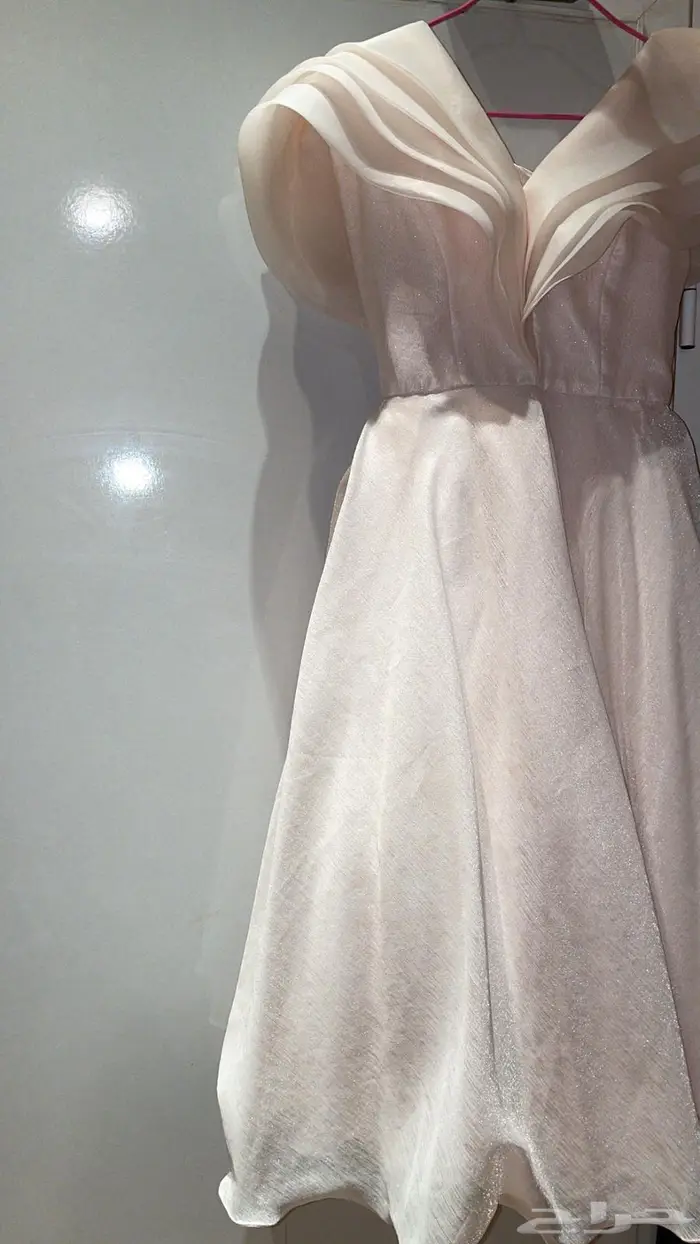 فستان للبيع لون بيبي بنك فاتح قصير مقاس M S 3