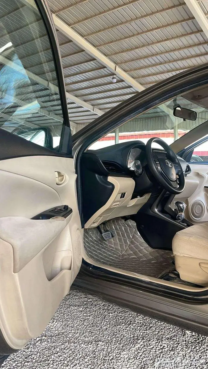 تويوتا يارس قير اوتماتيك 2022 5