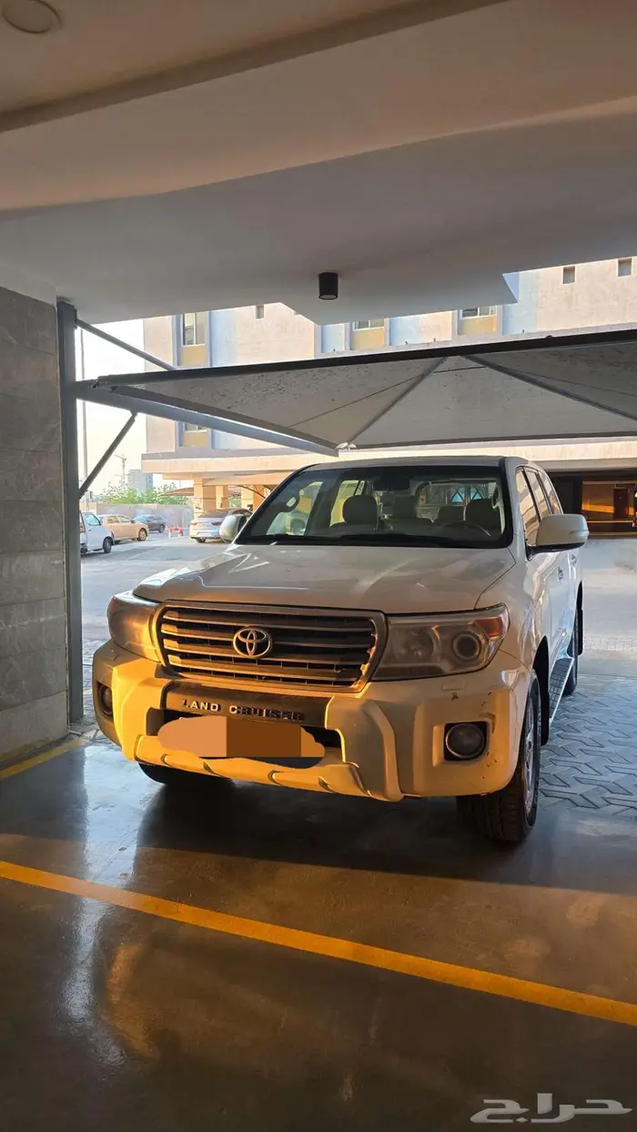 لاند كروزر 2013 GXR - سعودي 8 سلندر 15