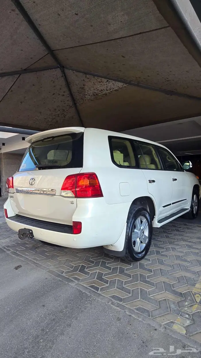 لاند كروزر 2013 GXR - سعودي 8 سلندر 10