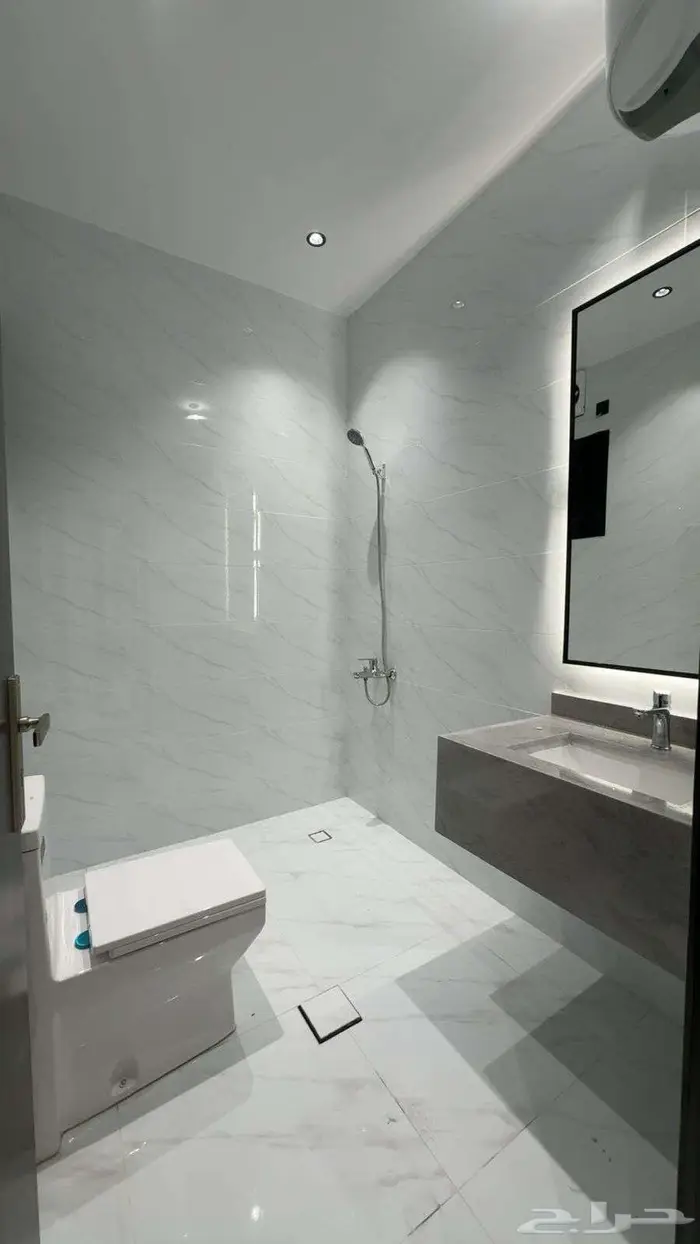 شقق جديدة فاخرة للإيجار السنوي بحي الحلقة الشرقية في الطائف 4