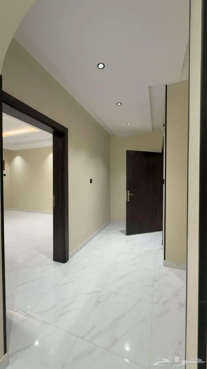 شقق جديدة فاخرة للإيجار السنوي بحي الحلقة الشرقية في الطائف 19