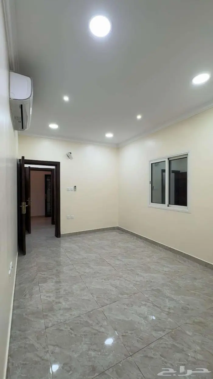 شقة للإيجار بحي الشراع بالخبر 0