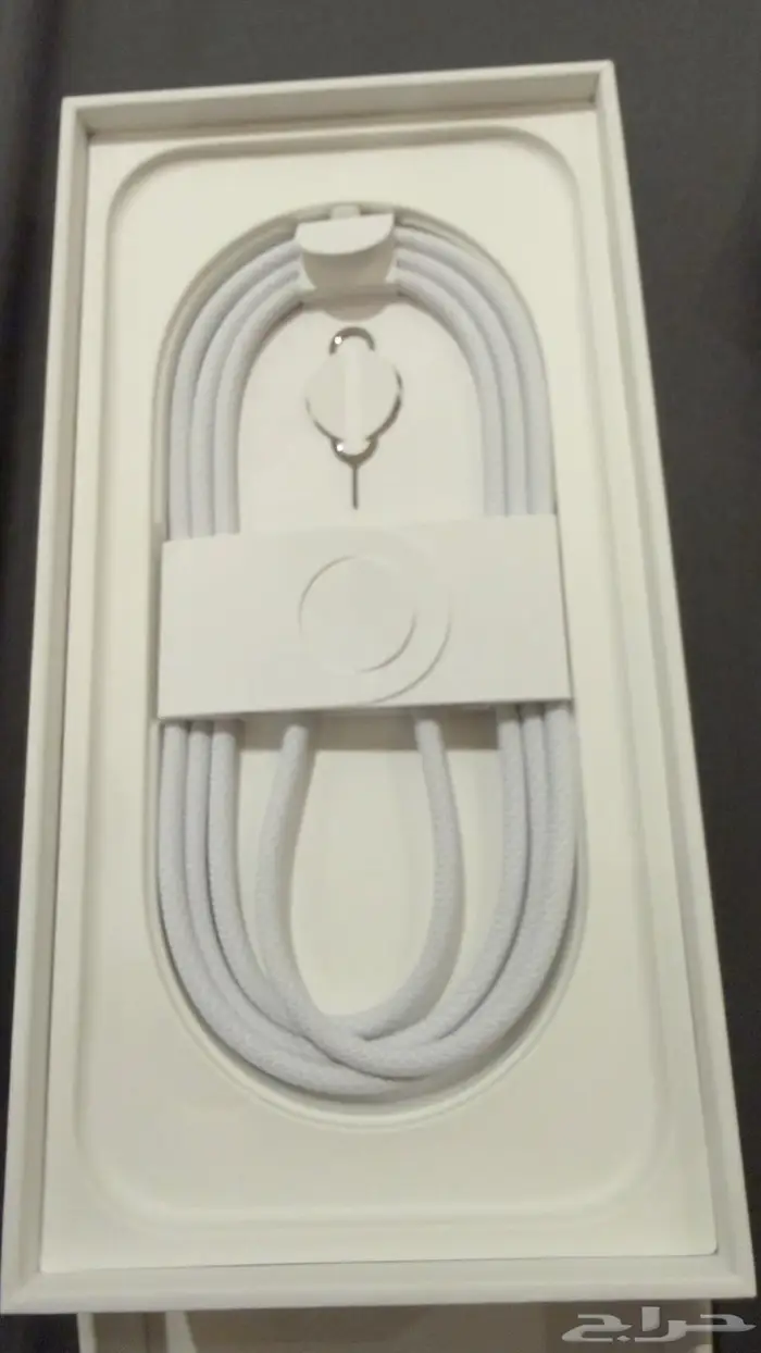 ايفون برو 16 ابيض 2