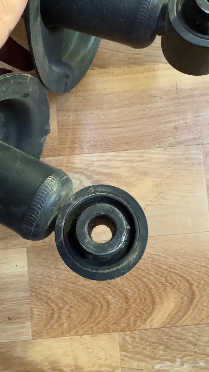 مساعدات Kyb لكزس gs300 98-2004 4