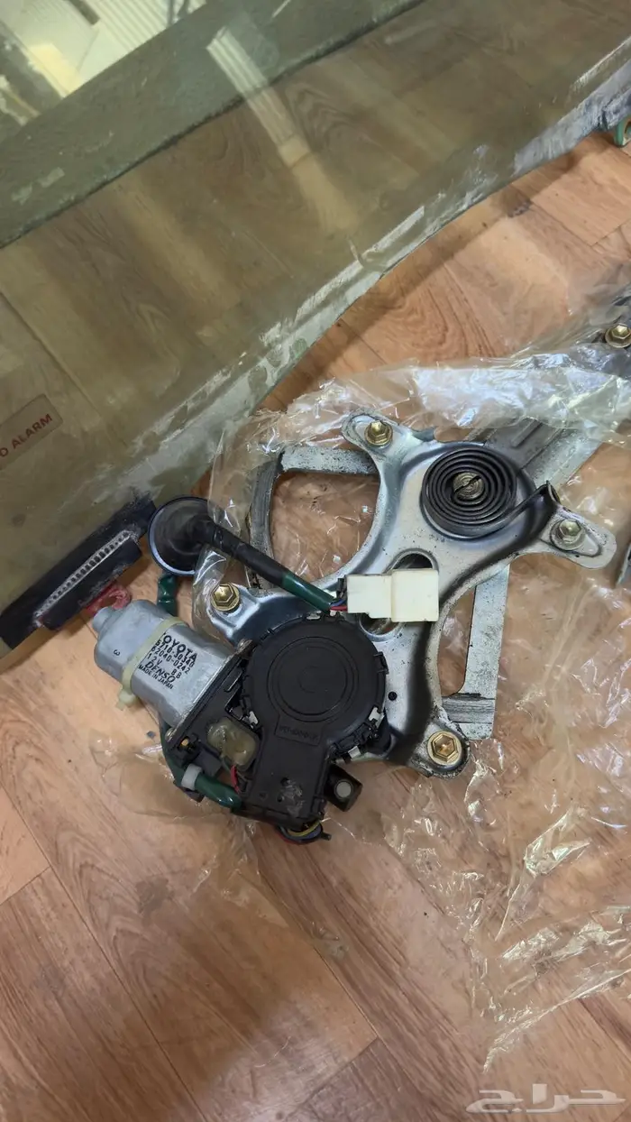 قزاز اصلي لكزس gs300 4