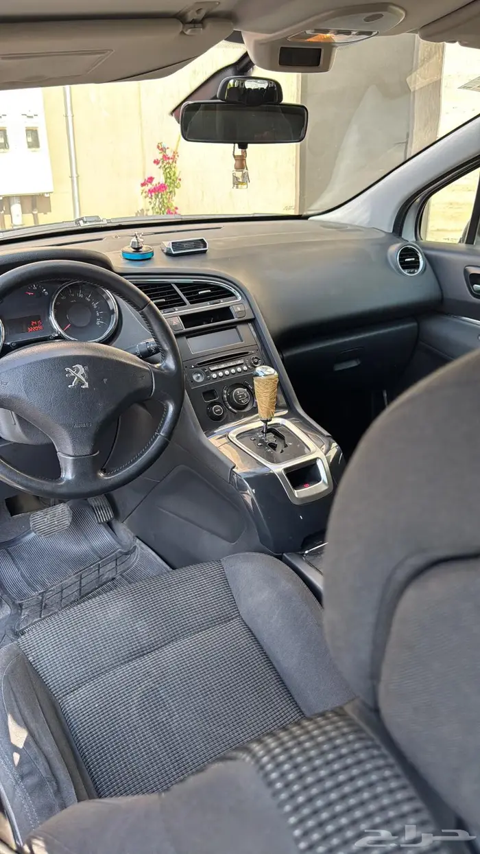 بيجو 5008 موديل 2016 2