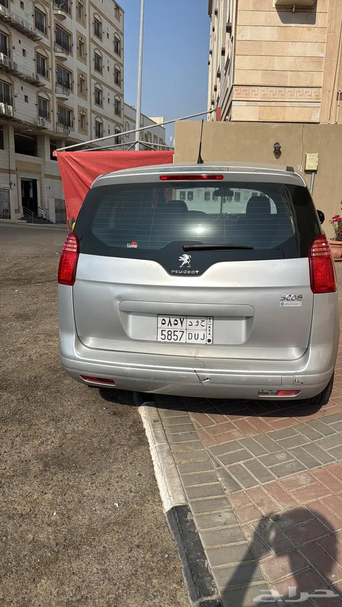 بيجو 5008 موديل 2016 7