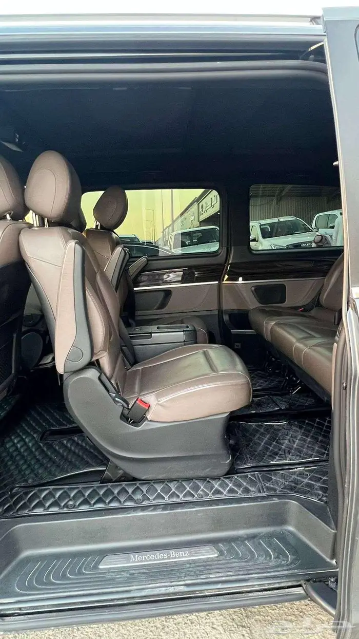 مرسيدس فان V250 موديل 2022- معرض خلف للسيارات 6