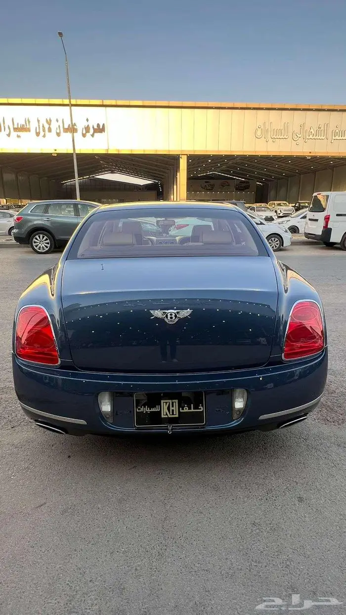 بنتلي فلاينج اسبير موديل 2012- معرض خلف للسيارات 12