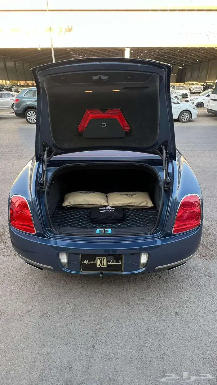 بنتلي فلاينج اسبير موديل 2012- معرض خلف للسيارات 11