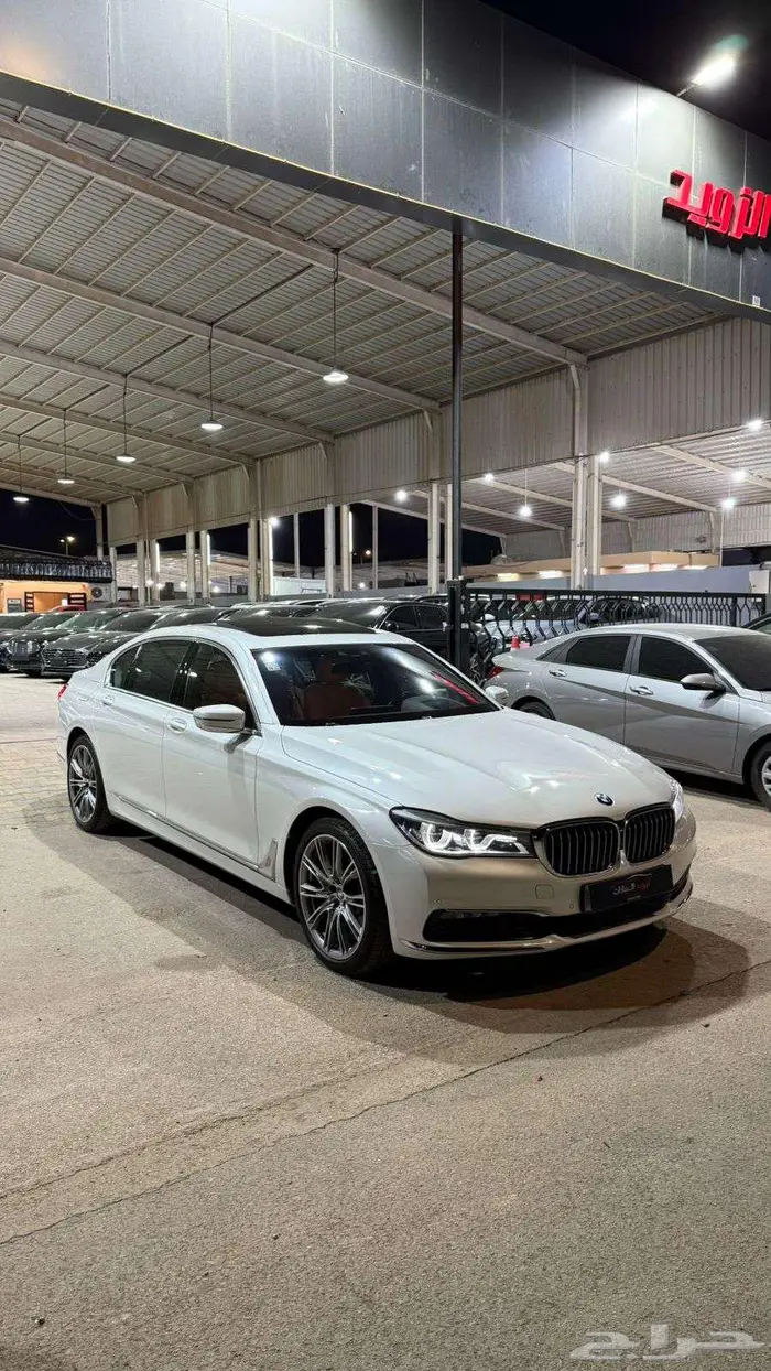 بي ام دبليو 2020 LI730 عداد 84000 فقط 0