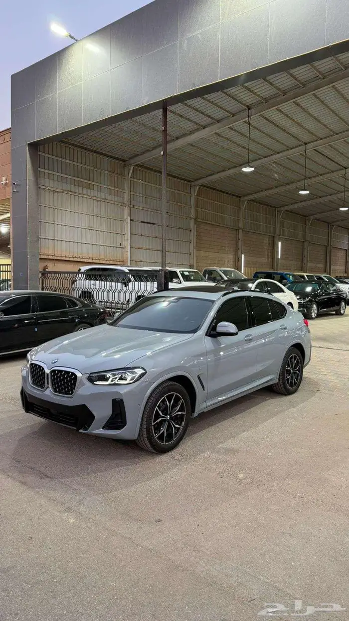 بي ام دبليو 2024 X4 عداد 4500 فقط ضمان دولي 1
