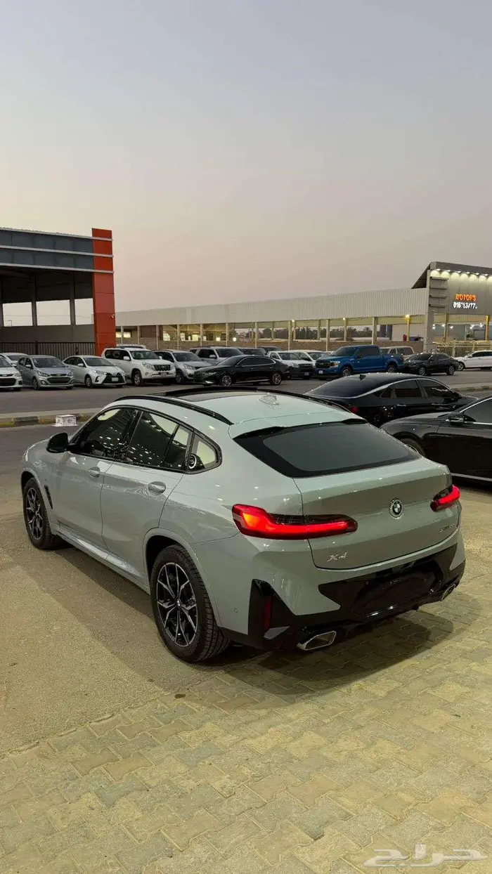 بي ام دبليو 2024 X4 عداد 4500 فقط ضمان دولي 8