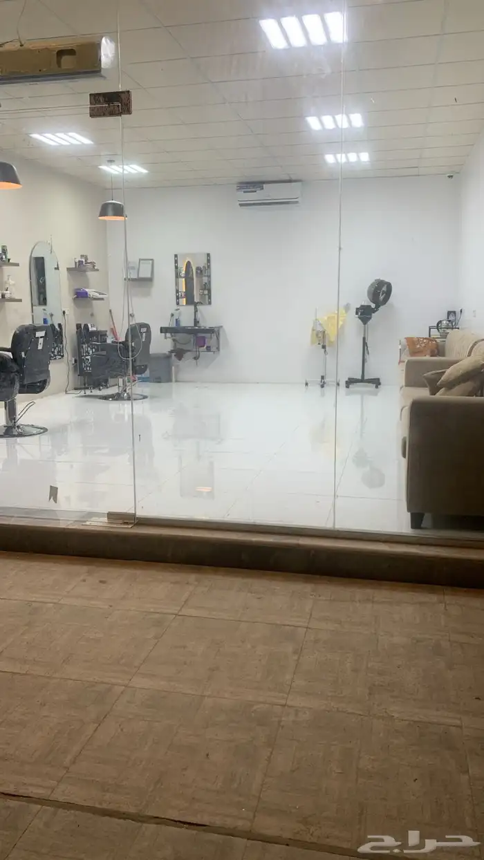 صالون حلاقه للتقبيل 2