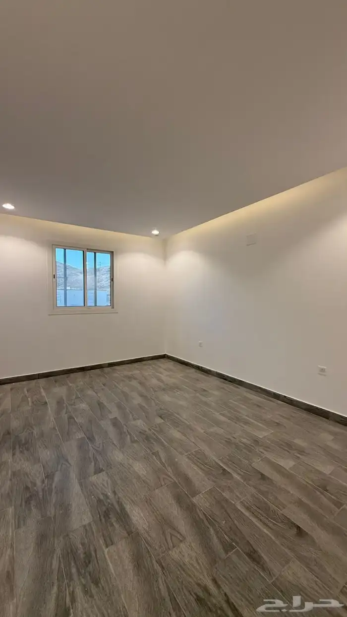 عرض جبار   للبيع فلل راقية   الطائف 54