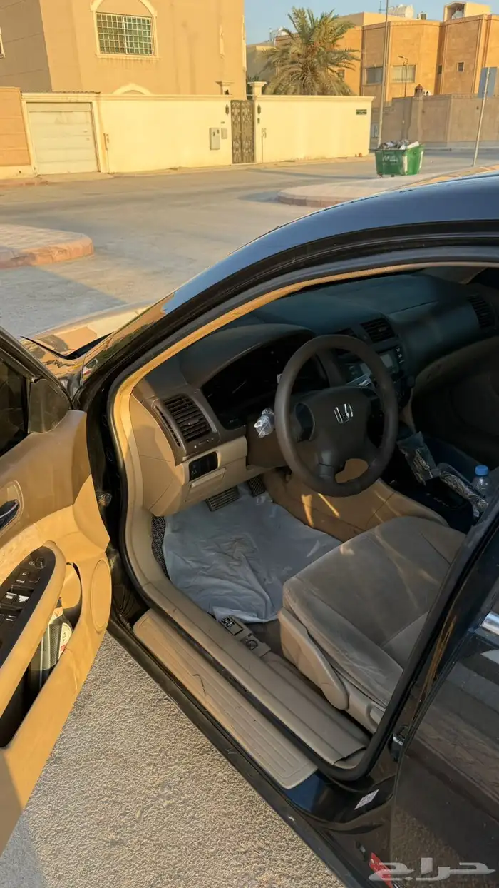 للبيع اكورد 2006 اسود نظيف 8